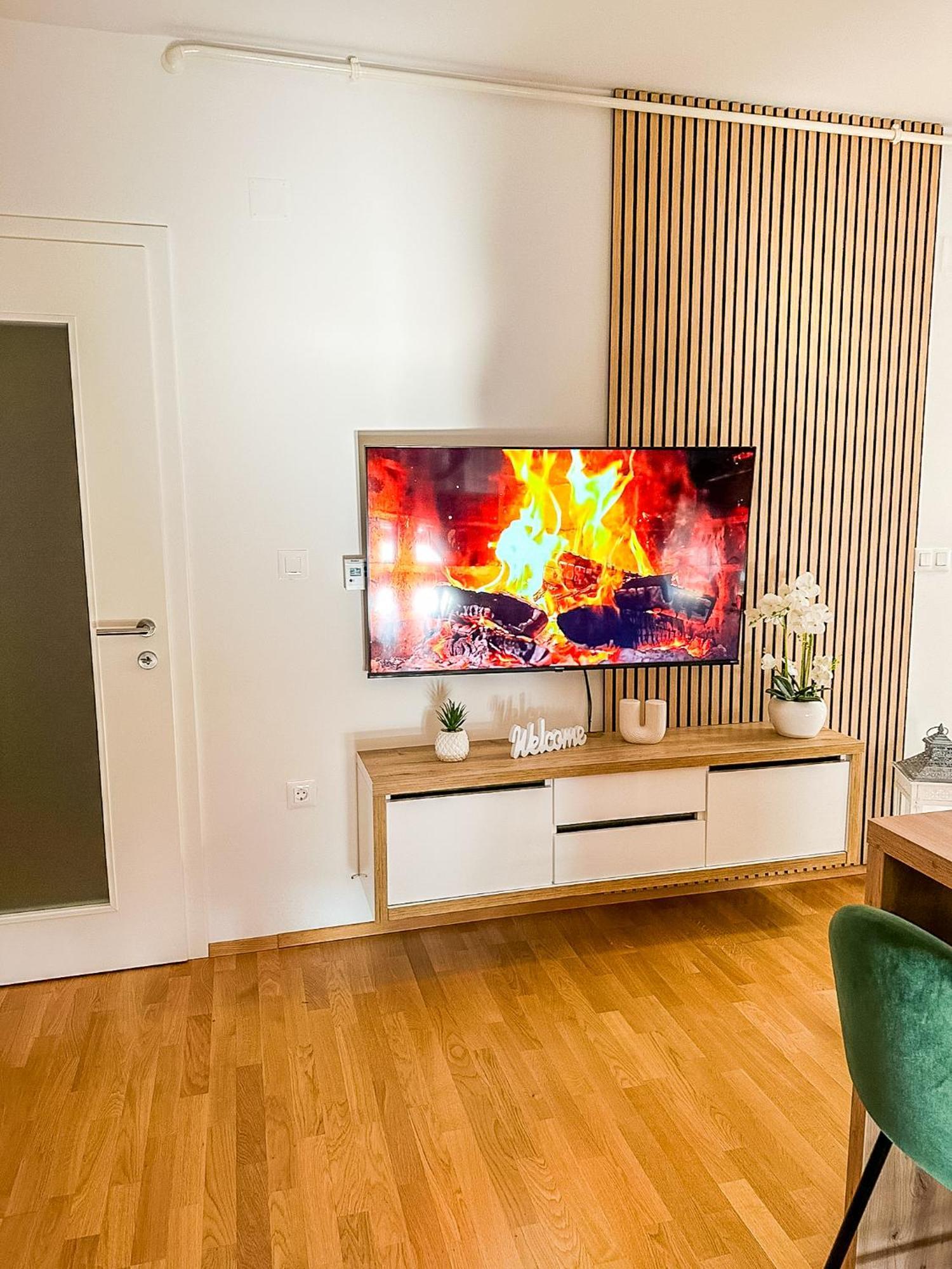 Apartman Lux Self Check-In Virovitica Exterior foto
